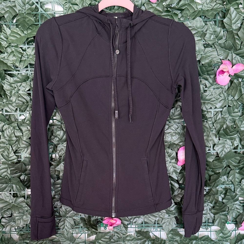 🔥Lululemon Black Hooded Define Jacket Size 4🔥